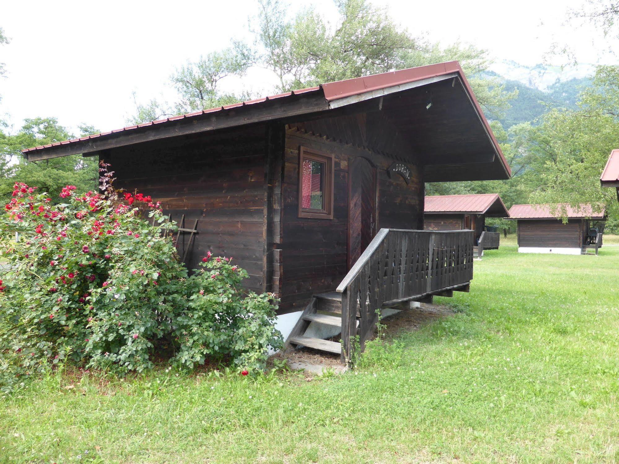 Camping L'Ecureuil - Mont-Blanc Village Domancy Extérieur photo