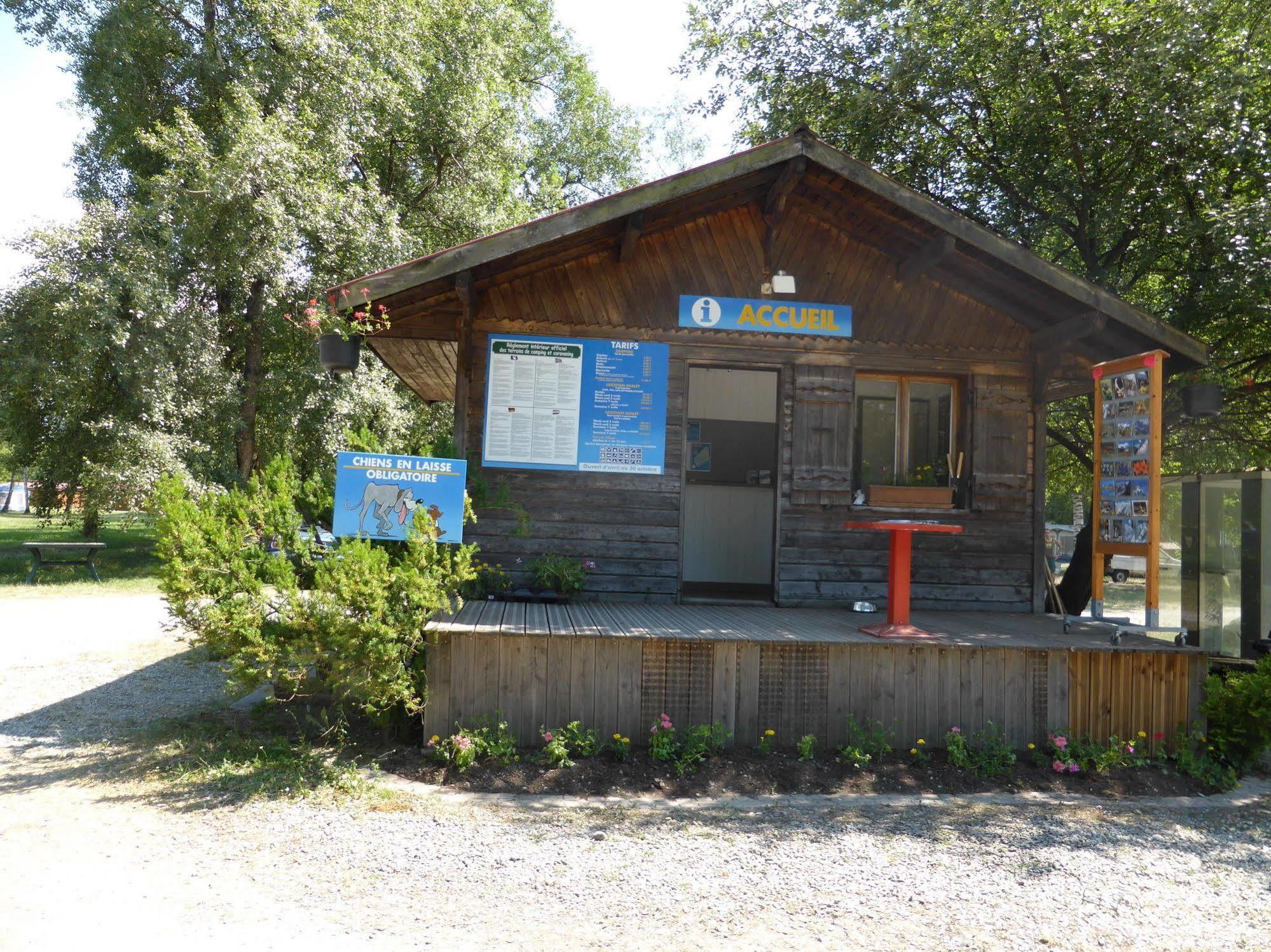 Camping L'Ecureuil - Mont-Blanc Village Domancy Extérieur photo