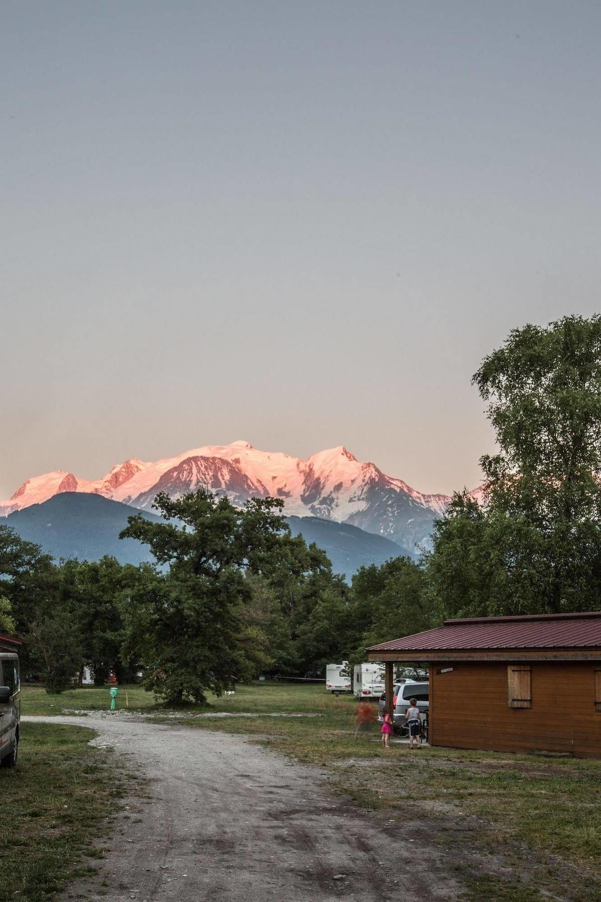 Camping L'Ecureuil - Mont-Blanc Village Domancy Extérieur photo