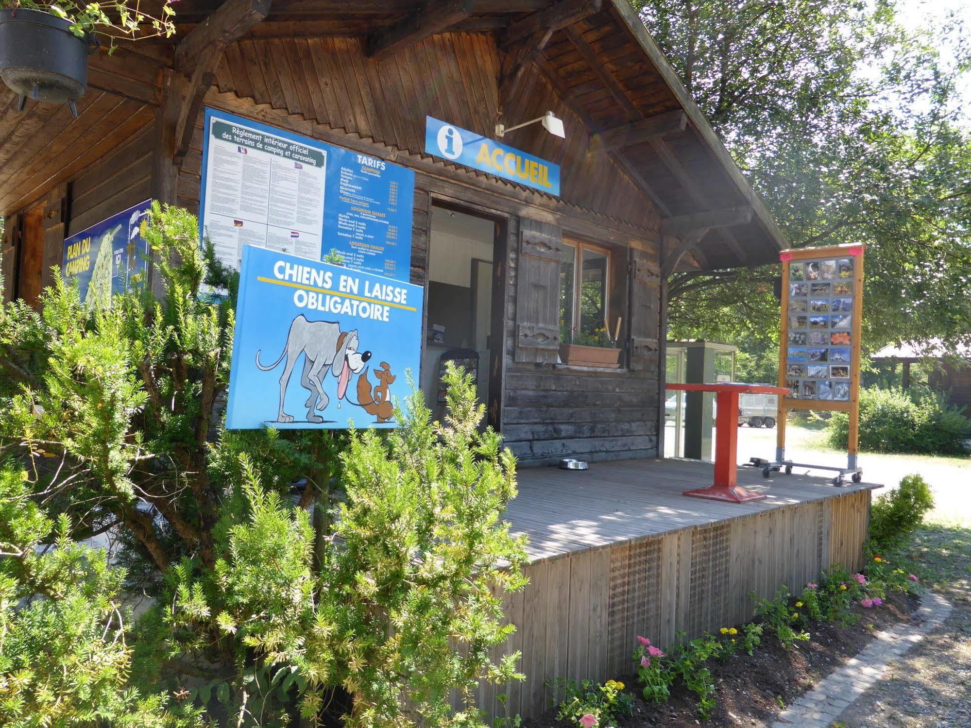 Camping L'Ecureuil - Mont-Blanc Village Domancy Extérieur photo