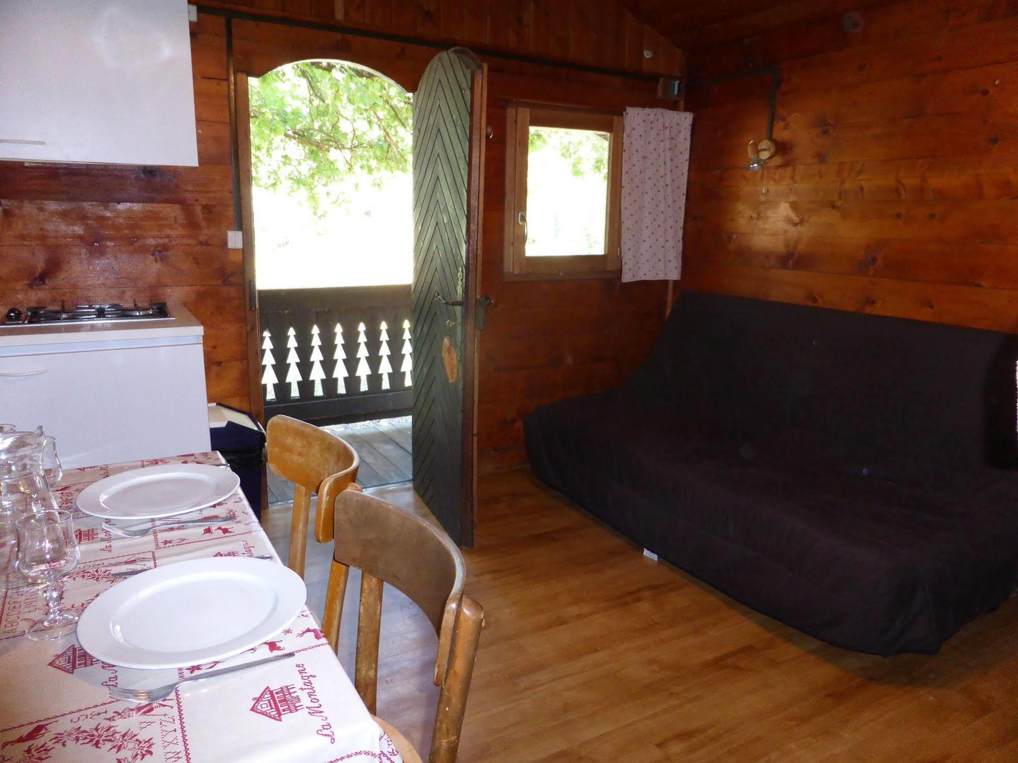Camping L'Ecureuil - Mont-Blanc Village Domancy Extérieur photo