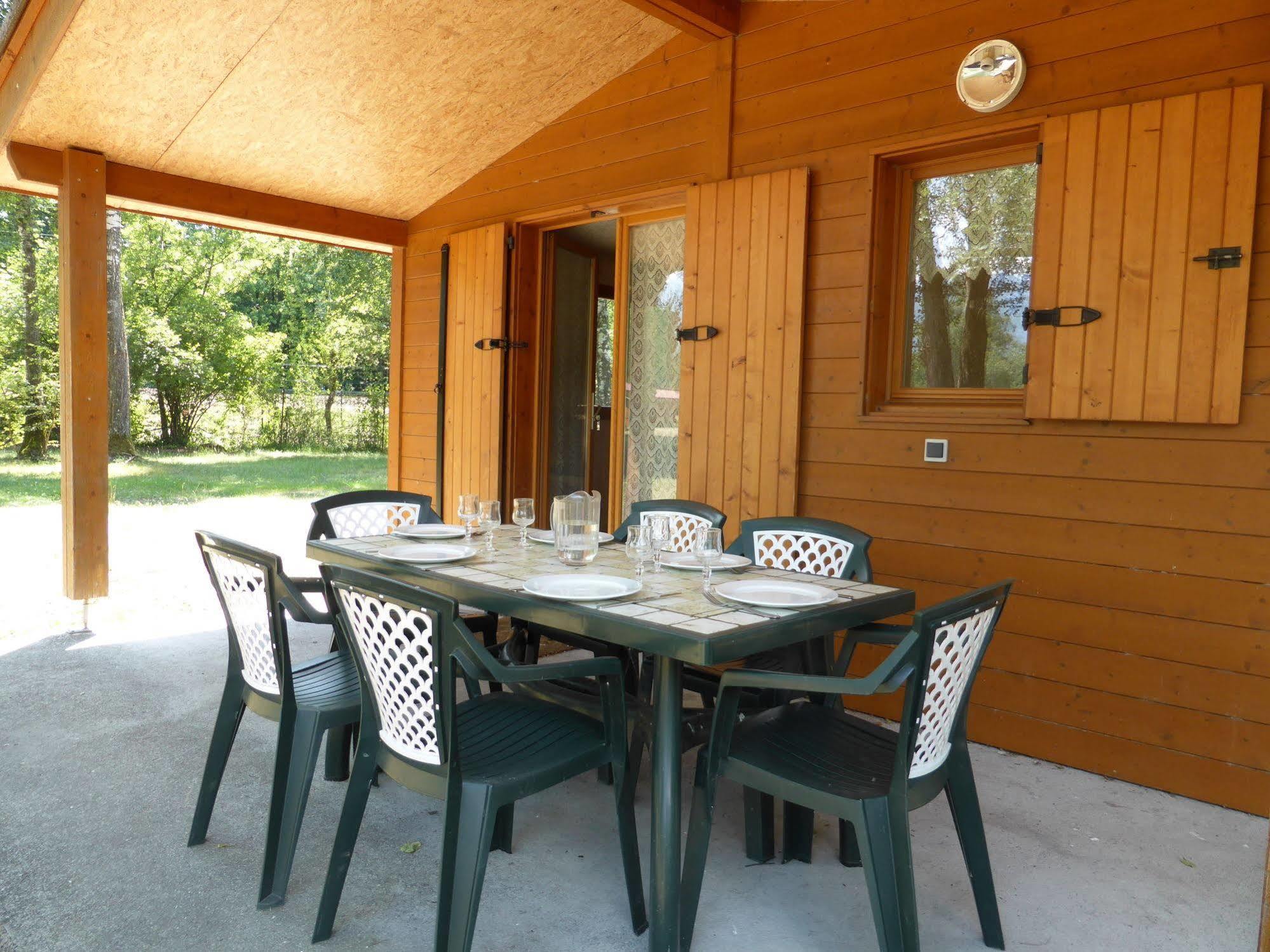 Camping L'Ecureuil - Mont-Blanc Village Domancy Extérieur photo