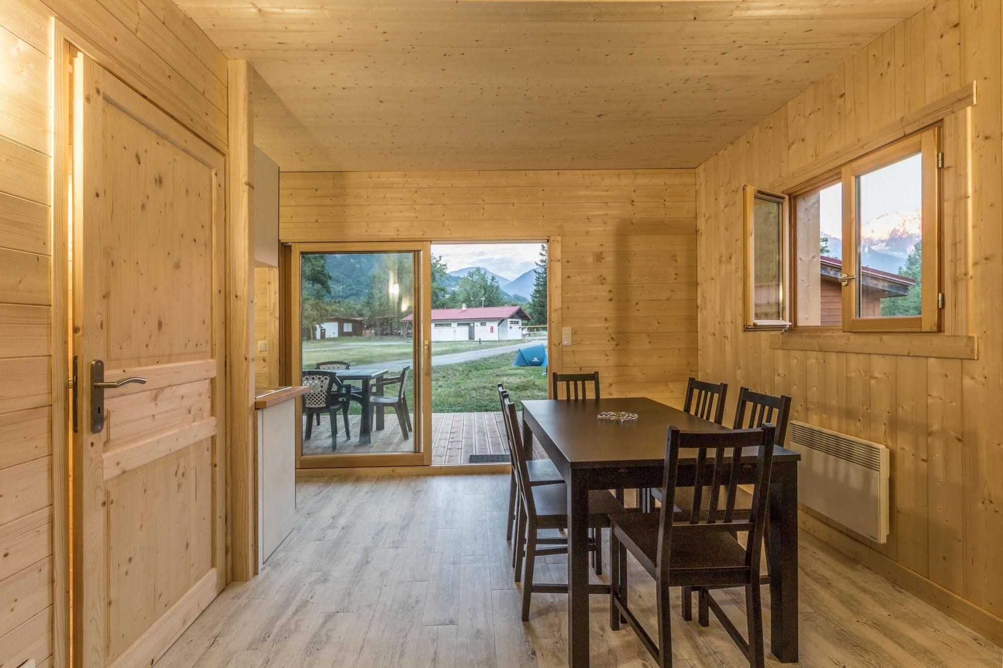 Camping L'Ecureuil - Mont-Blanc Village Domancy Extérieur photo